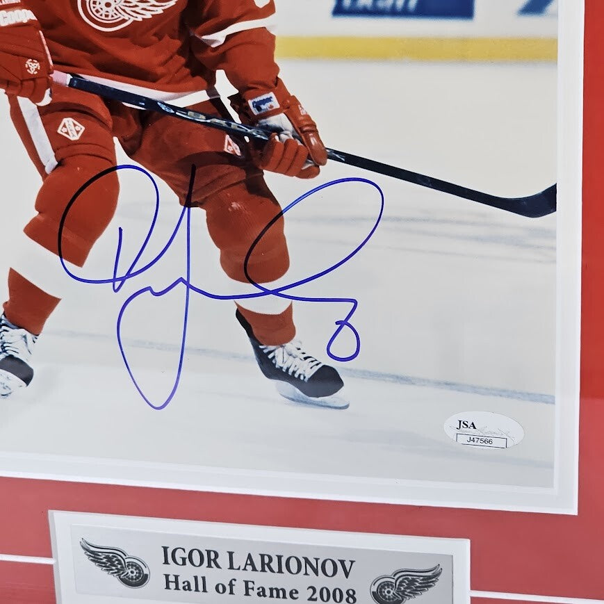 Igor Larionov Signed Picture Detroit Red Wings  HOF  Framed JSA Certified