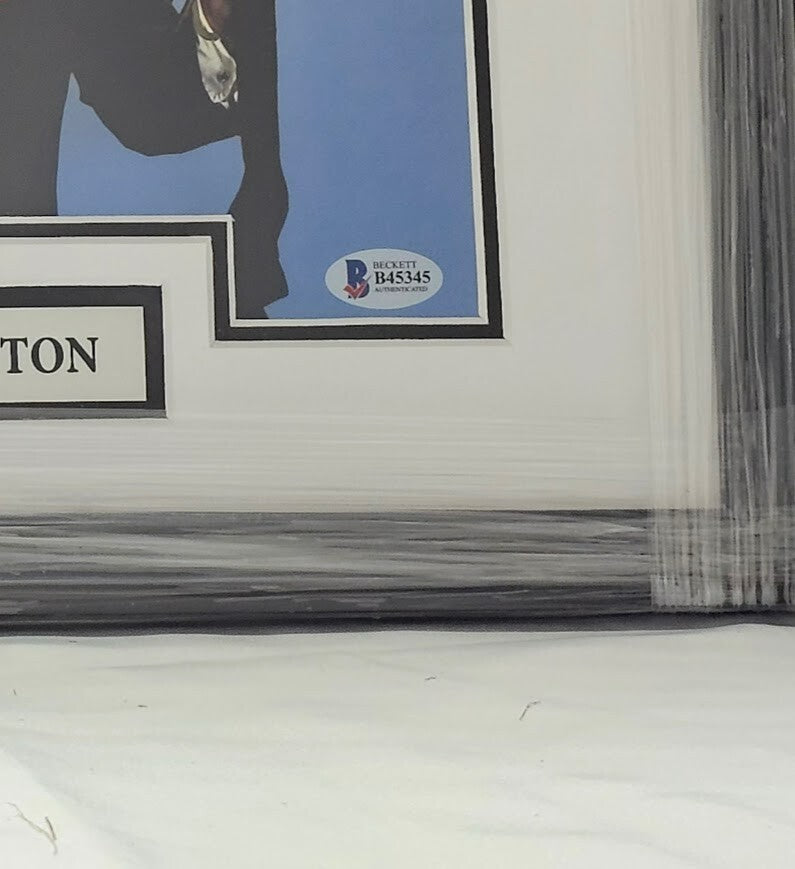 Wayne Newton  Hand Signed 8x10 Picture Autographed Beckett Authenticated