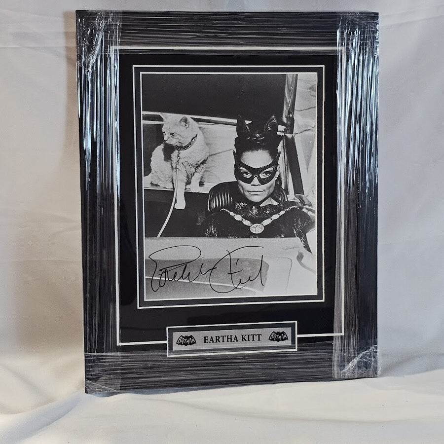 Eartha Kitt Signed Autographed 8x10  Picture Cat Woman JSA COA Bat man Catwoman