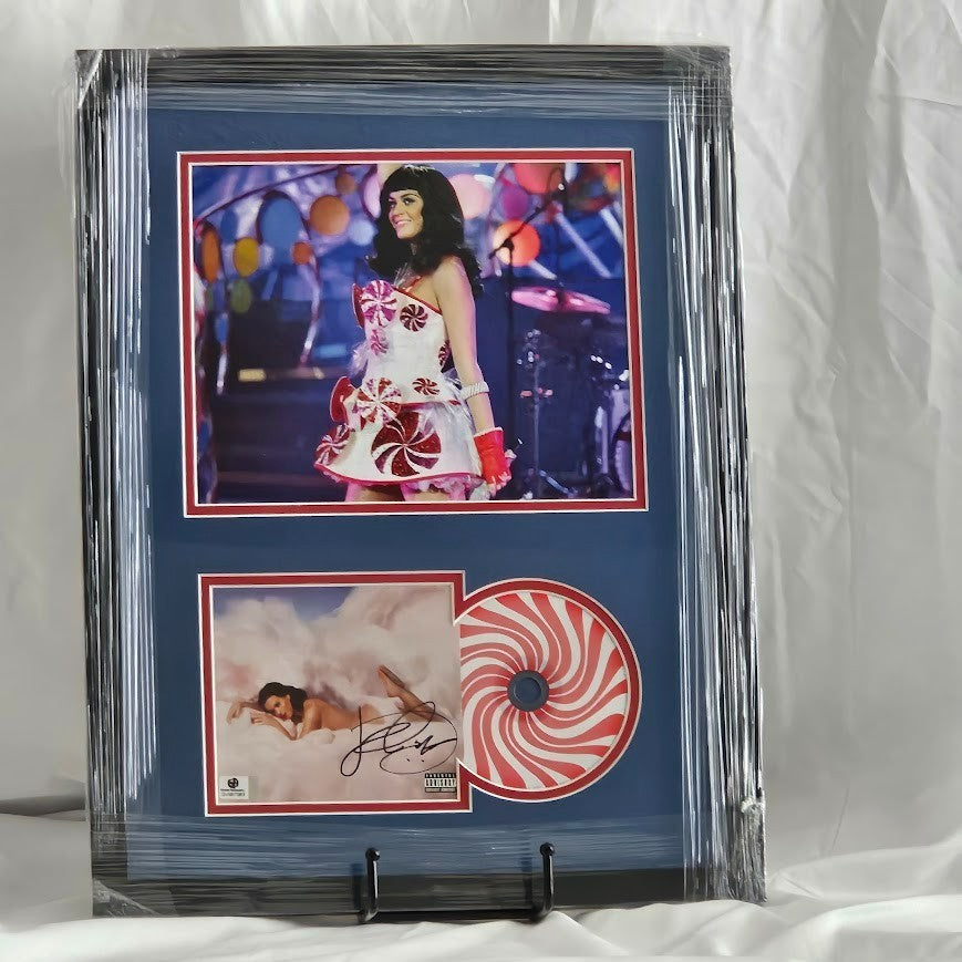 Katy Perry Signed Autographed  CD Teenage Dream Global Authentics COA