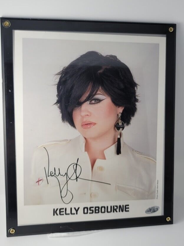 Kelly Osbourne   Autographed  signed  8x10 Photo COA 