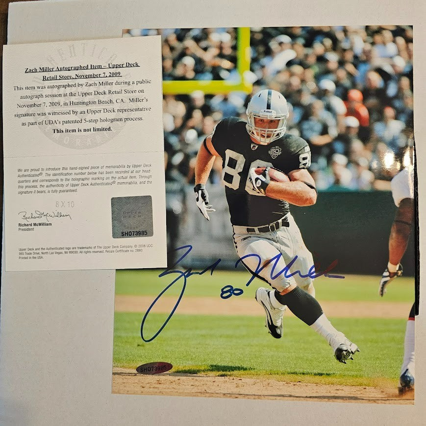 Zach Miller Signed picture Photo Autographed Oakland Raiders Upper Deck COA