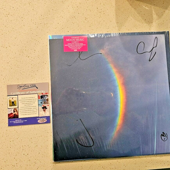 Cold Play Band  Signed Moon music  LP Vinyl Autographed COA Chris Martin