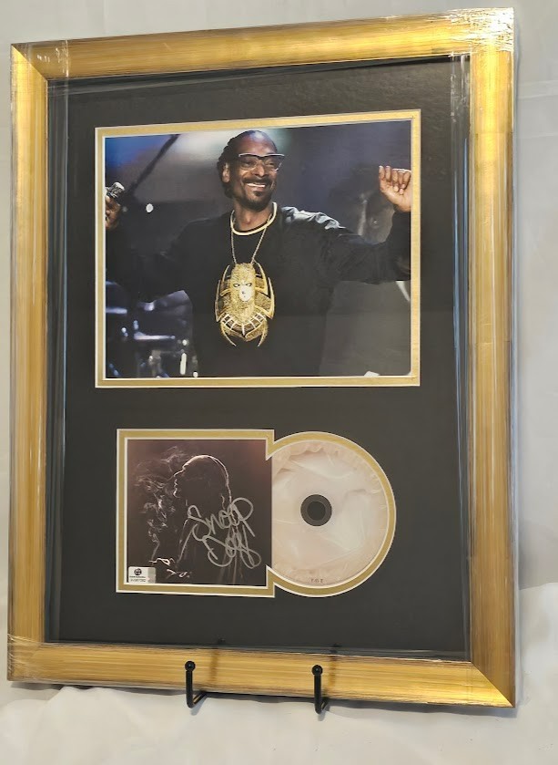 Snoop Dogg Signed Autographed Missionart  CD Framed Global Authentics COA