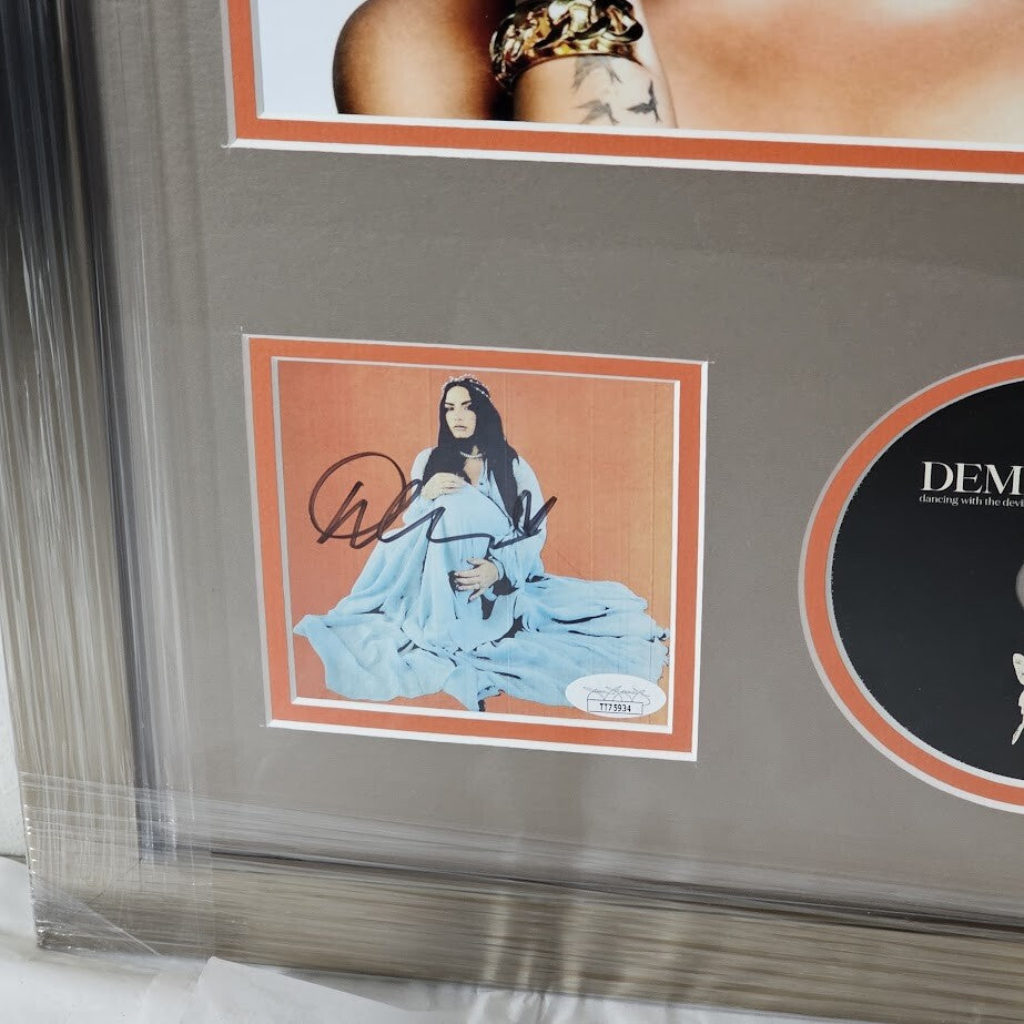 Demi Lovato Signed Dancing with the Devil  CD Autographed Authenticated JSA