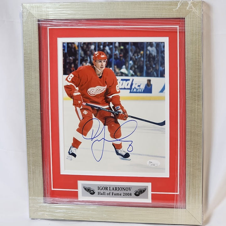 Igor Larionov Signed Picture Detroit Red Wings  HOF  Framed JSA Certified