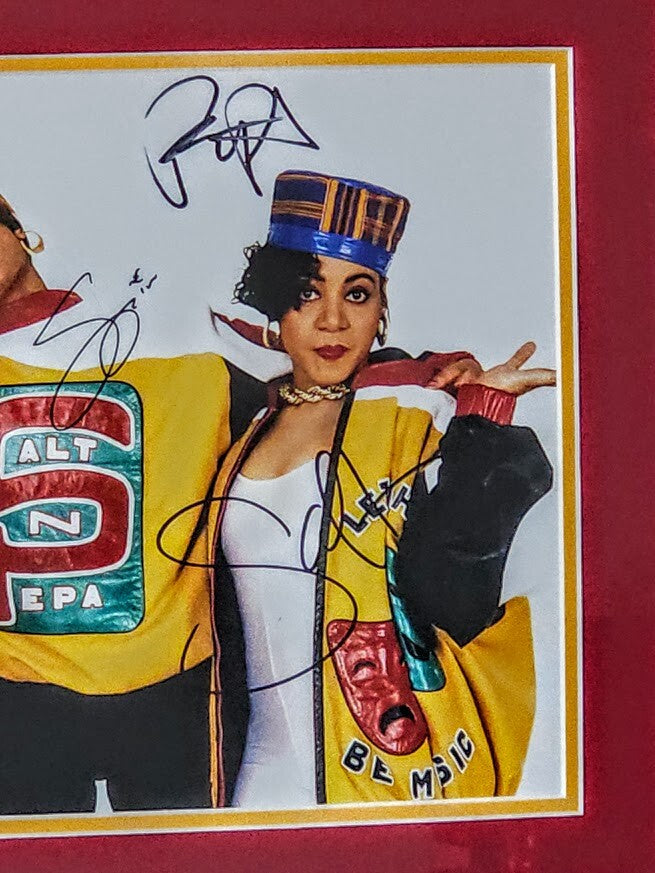 Salt n Peppa Signed Autographed Photo Picture  Beckett Letter of Authenticity