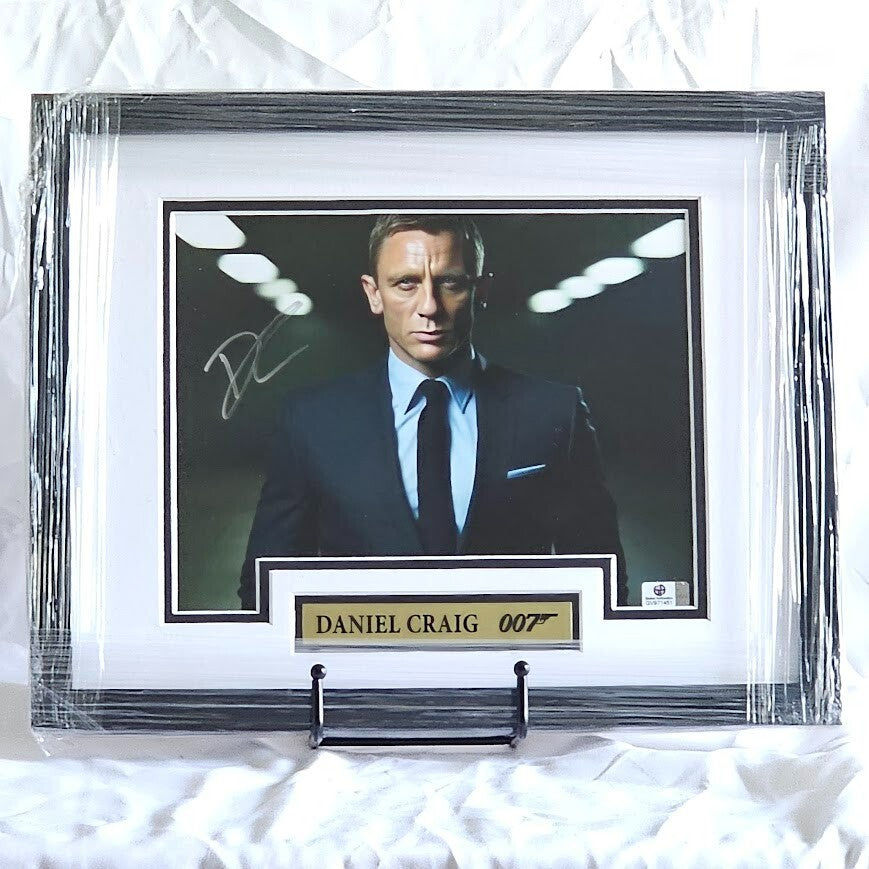 Daniel Craig  autographed Signed Photo Global Authentics COA 007 James Bond